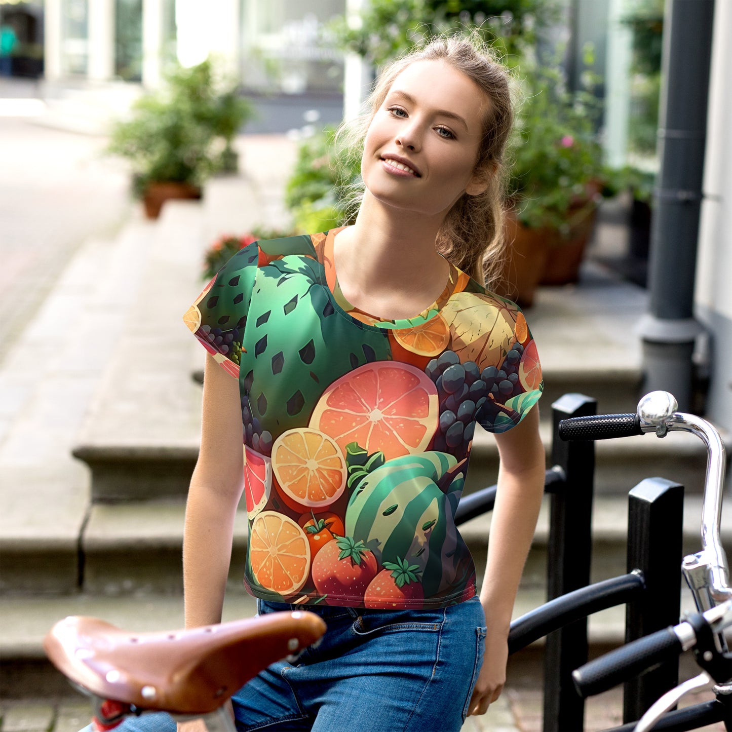 FRUITY VEGGIE #1 (Women's Crop Tee)